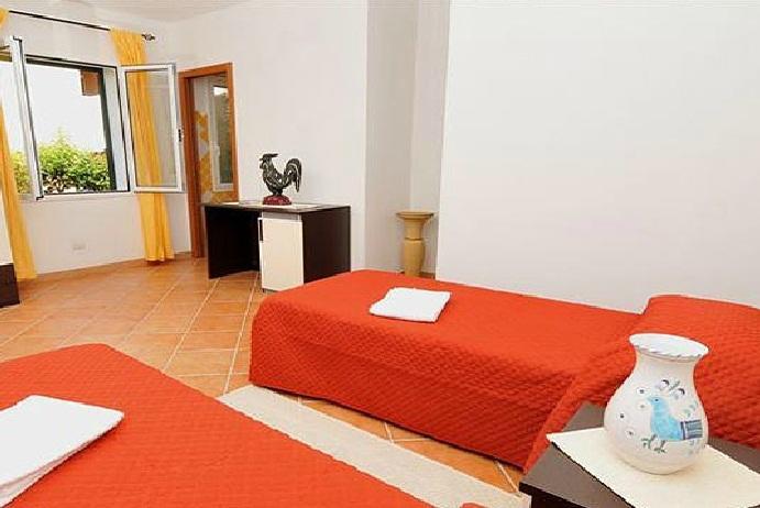 Gallo Spot Hotel Сан Теодоро Стая снимка