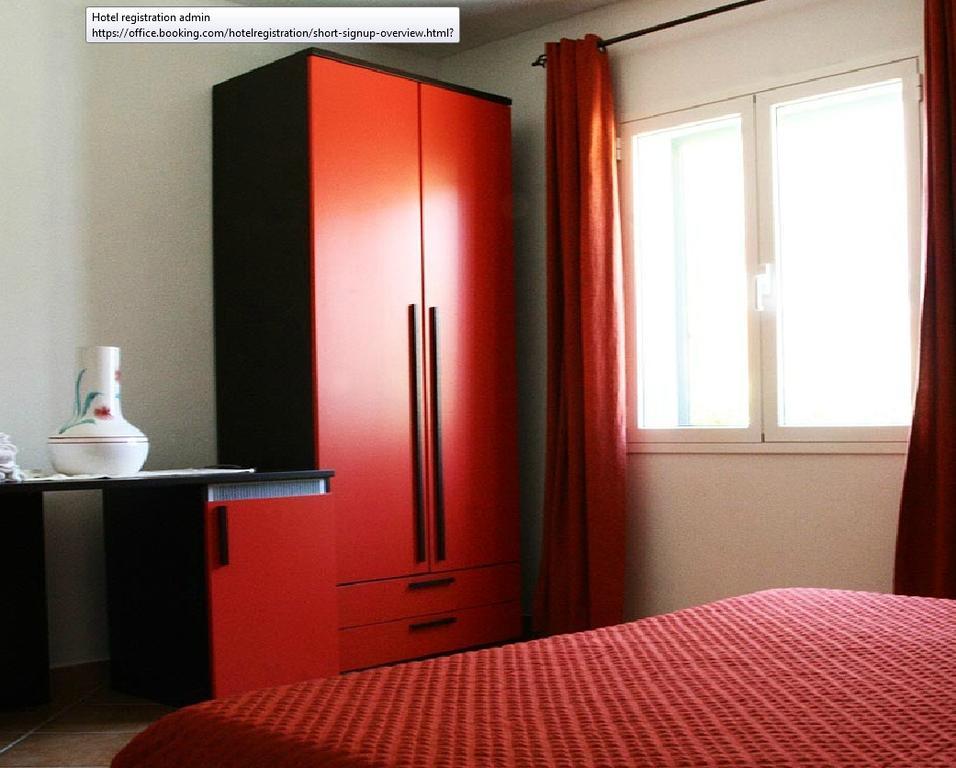 Gallo Spot Hotel Сан Теодоро Стая снимка